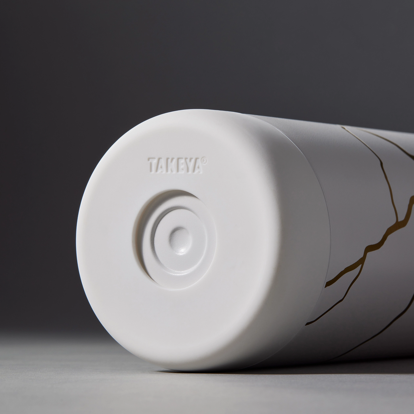 kintsugi-water-bottle-with-straw-lid-s2 51389-TK_HO25_Kintsugi_Takeya9255.png
