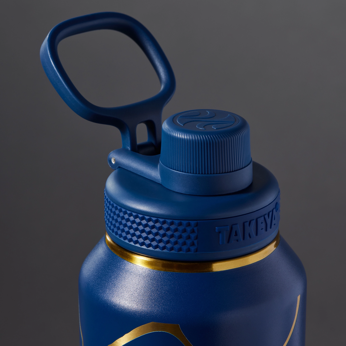 kintsugi-water-bottle-with-spout-lid-t8 51390-TK_HO25_Kintsugi_Takeya9266.png